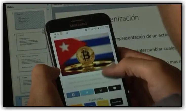 Cuban people read news about cryptocurrencyjqzt7